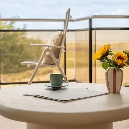 Met 3 Slaapkamers, Terras En Prachtig Uitzicht