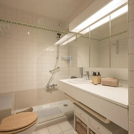 Met 3 Slaapkamers, Terras En Prachtig Uitzicht アパート *
