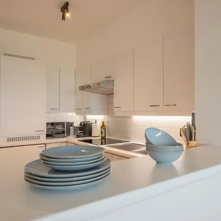 Met 3 Slaapkamers, Terras En Prachtig Uitzicht *